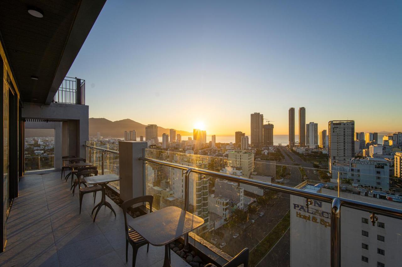 Luxtery Hotel & Spa Da Nang Buitenkant foto