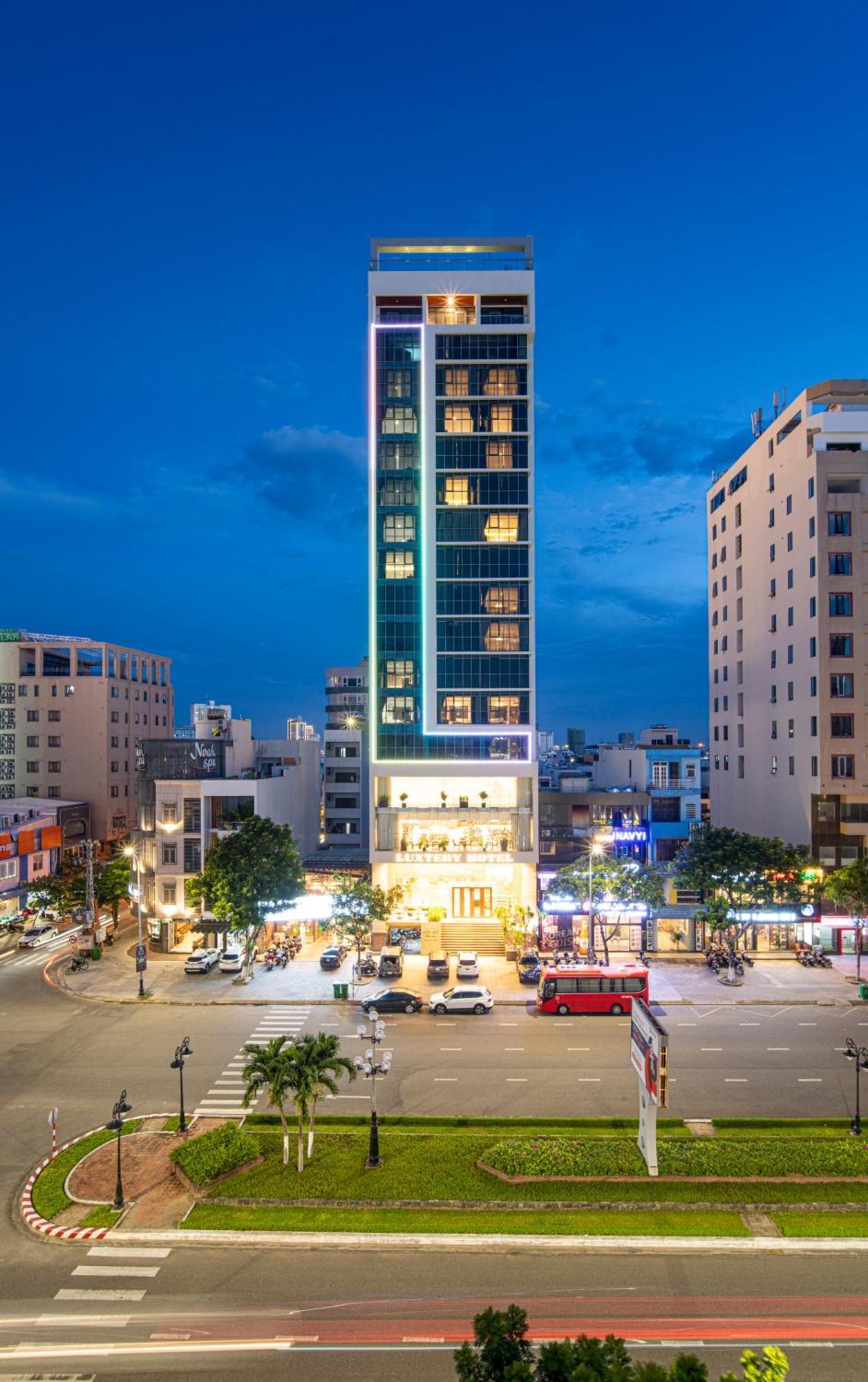 Luxtery Hotel & Spa Da Nang Buitenkant foto