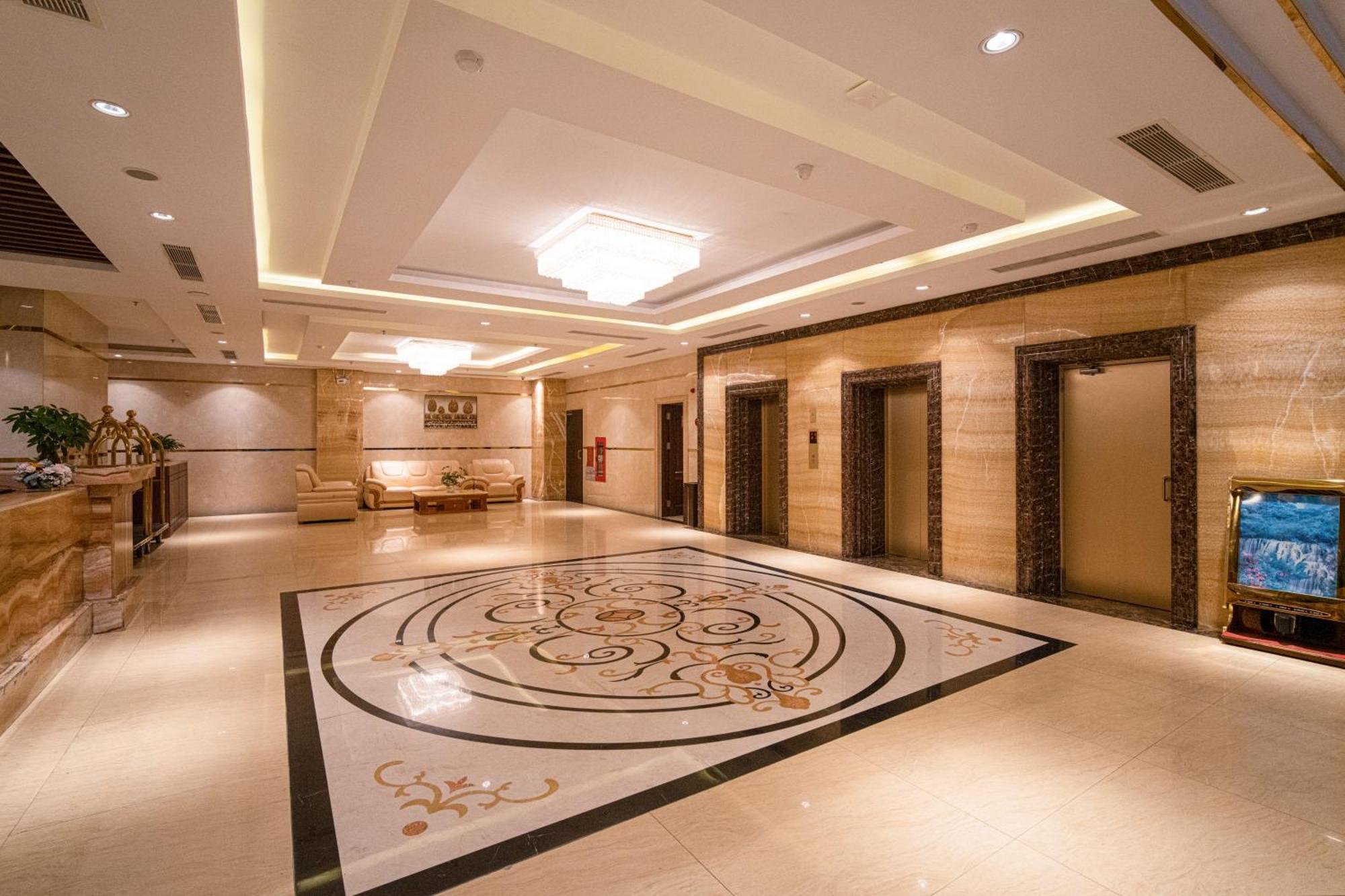 Luxtery Hotel & Spa Da Nang Buitenkant foto