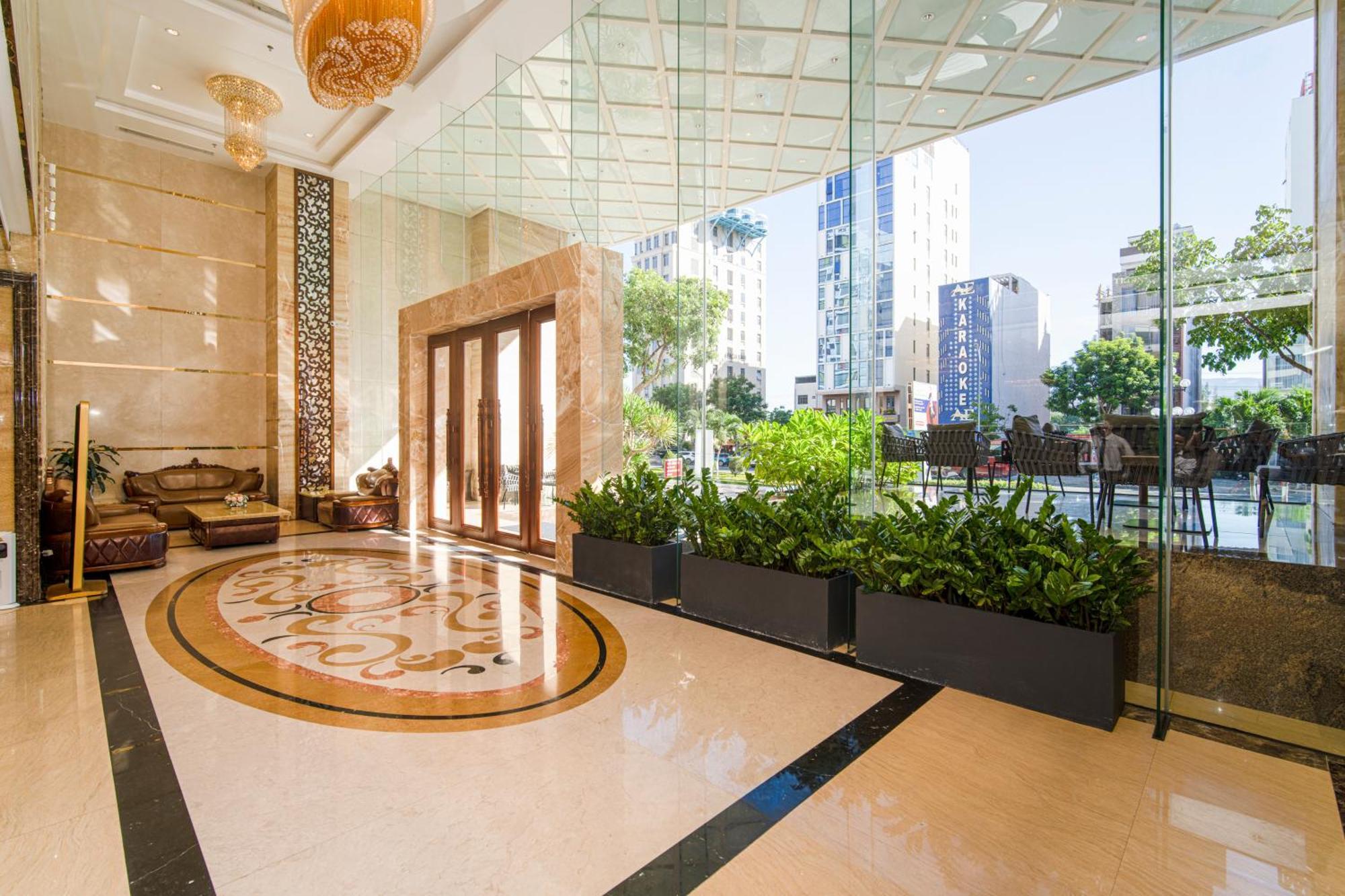 Luxtery Hotel & Spa Da Nang Buitenkant foto