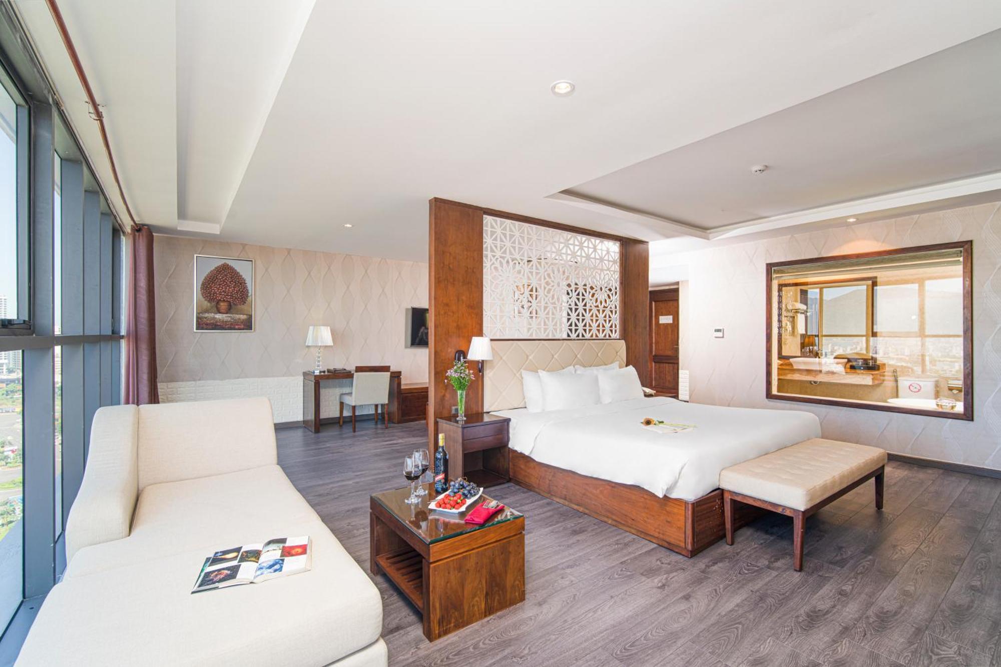 Luxtery Hotel & Spa Da Nang Buitenkant foto