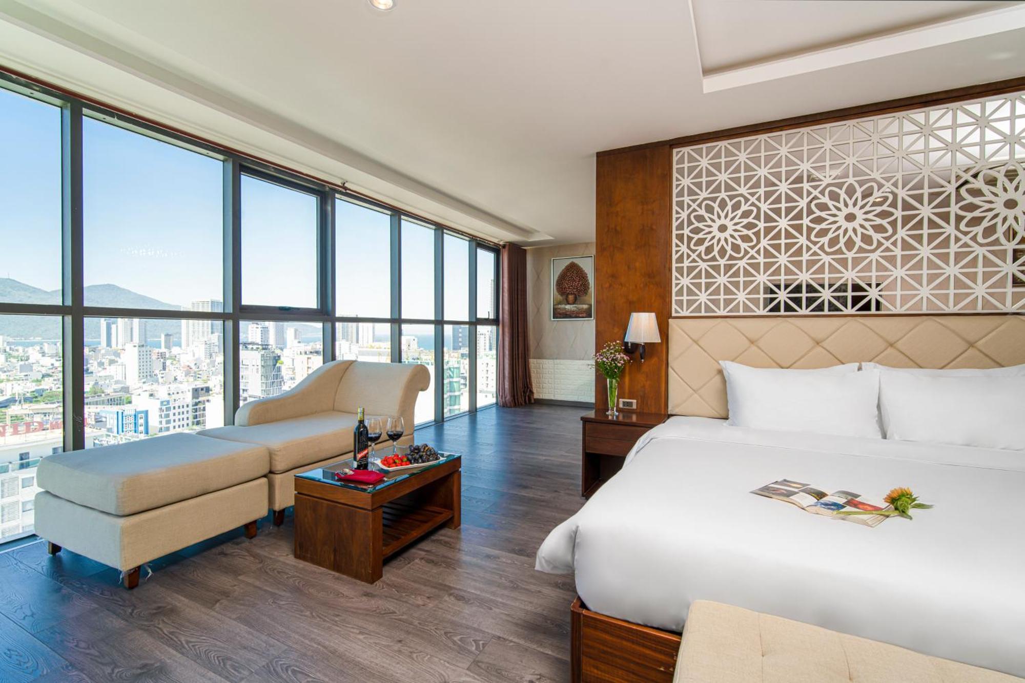 Luxtery Hotel & Spa Da Nang Buitenkant foto