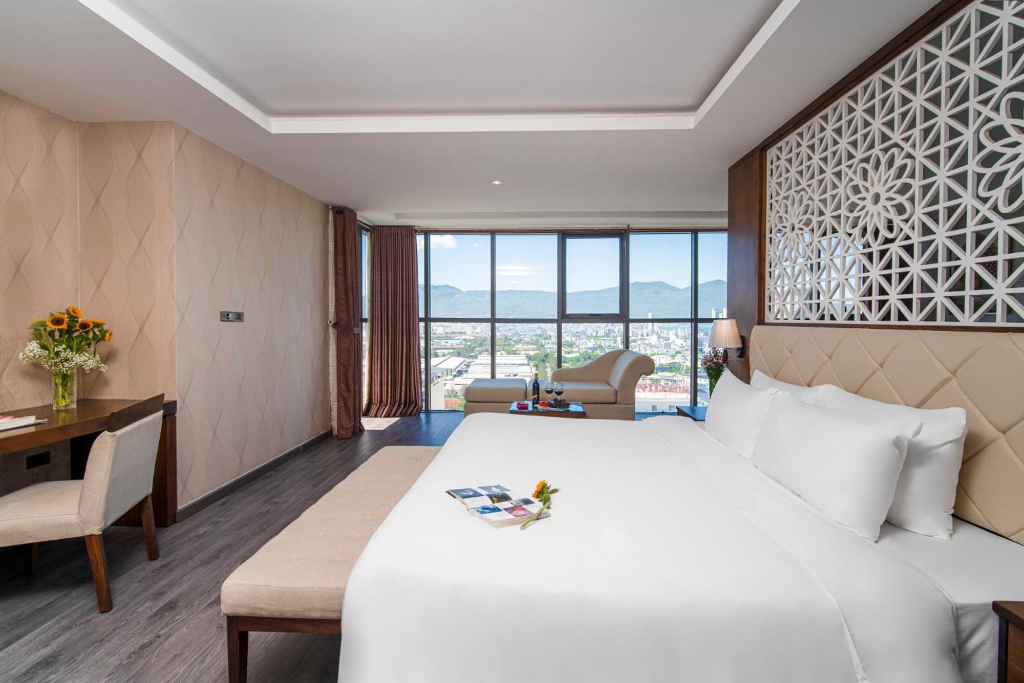 Luxtery Hotel & Spa Da Nang Buitenkant foto