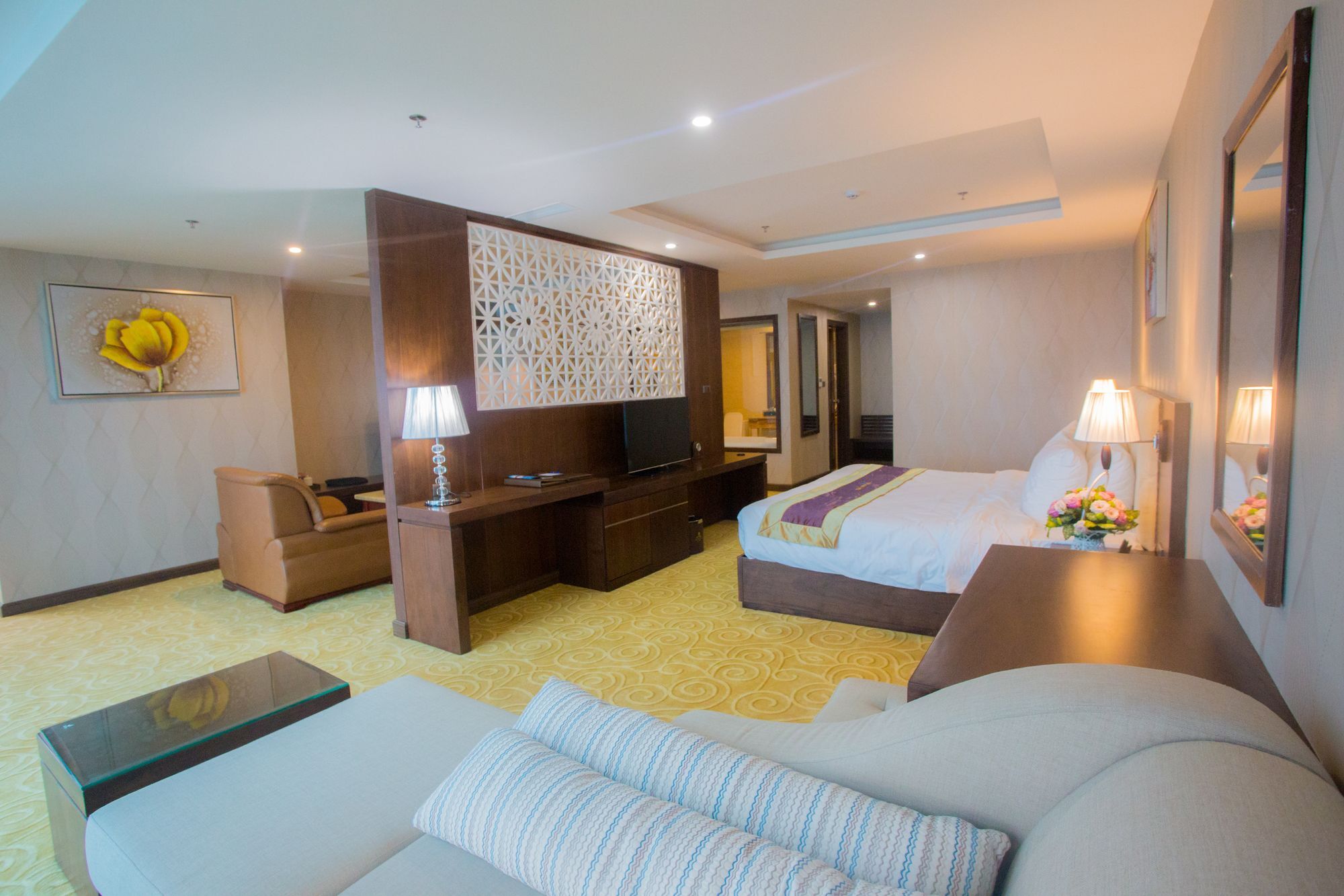Luxtery Hotel & Spa Da Nang Buitenkant foto