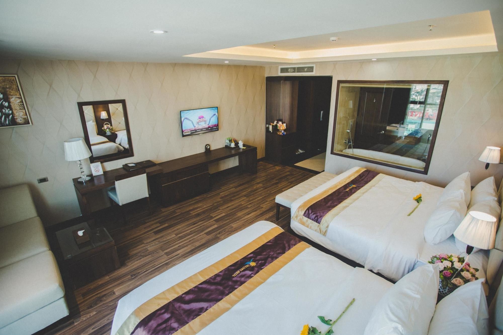 Luxtery Hotel & Spa Da Nang Buitenkant foto