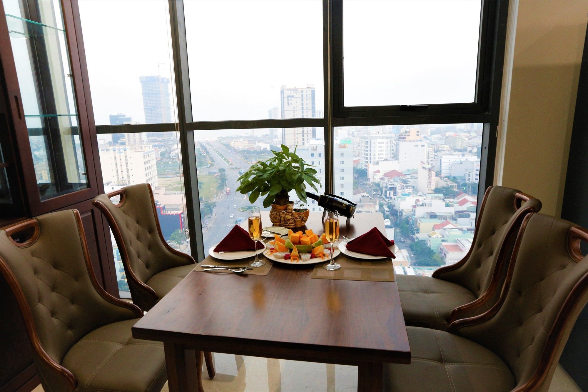 Luxtery Hotel & Spa Da Nang Buitenkant foto
