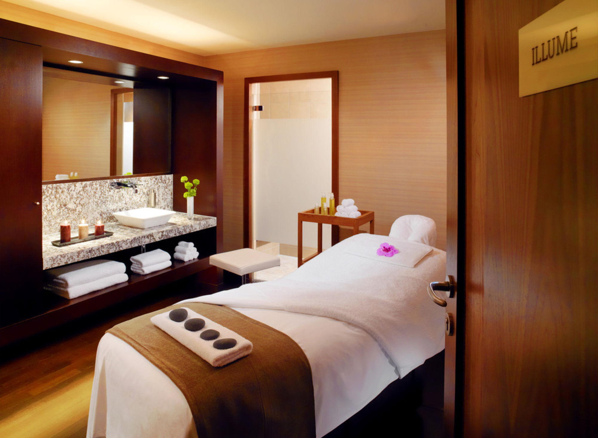 Luxtery Hotel & Spa Da Nang Buitenkant foto